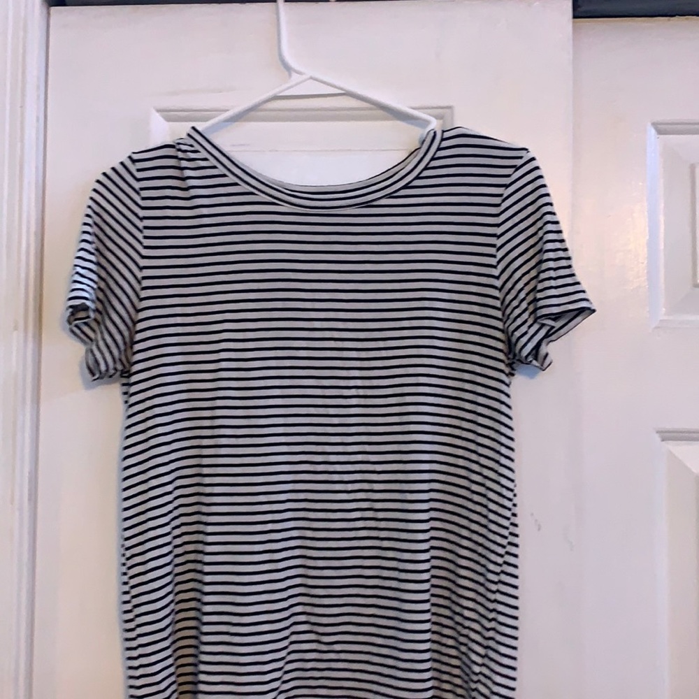 American Eagle striped tshirt